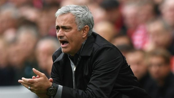 mourinho-ra-sao-khi-de-m-u-thua-doi-bet-bang-dang-cup-som-cho-hang-xom. 2