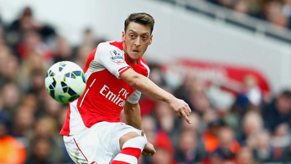 Mesut Ozil vẫn có thể dự World Cup sau chấn thương