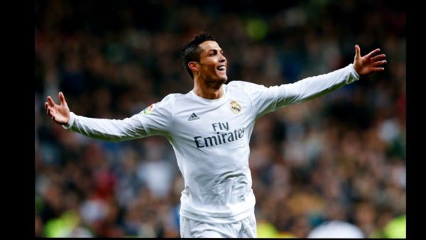 Ronaldo lập kỷ lục mới tại Champions League